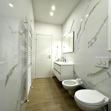 Florence Apt