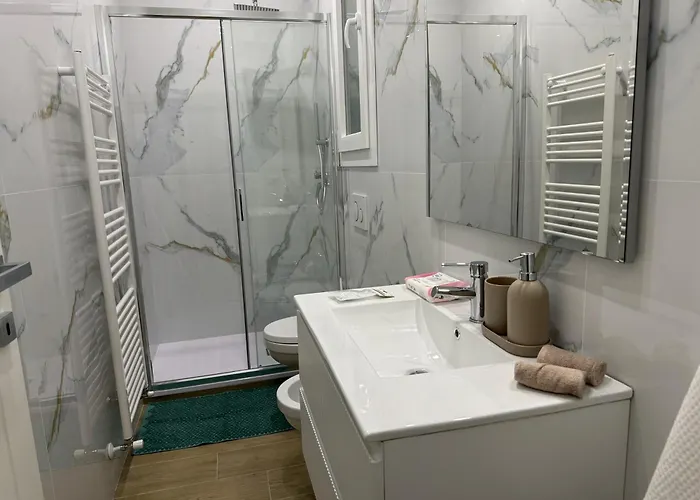 Florence Apt شقة *
