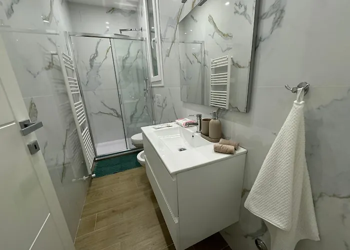 Florence Apt شقة *