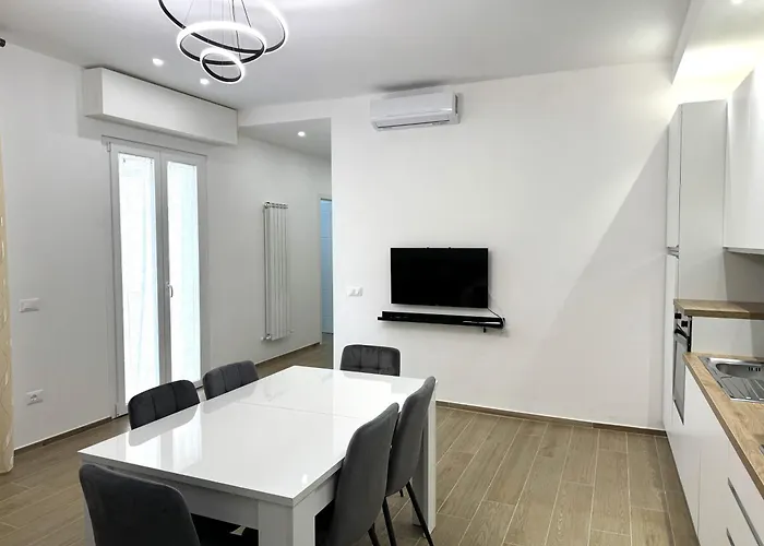 Florence Apt